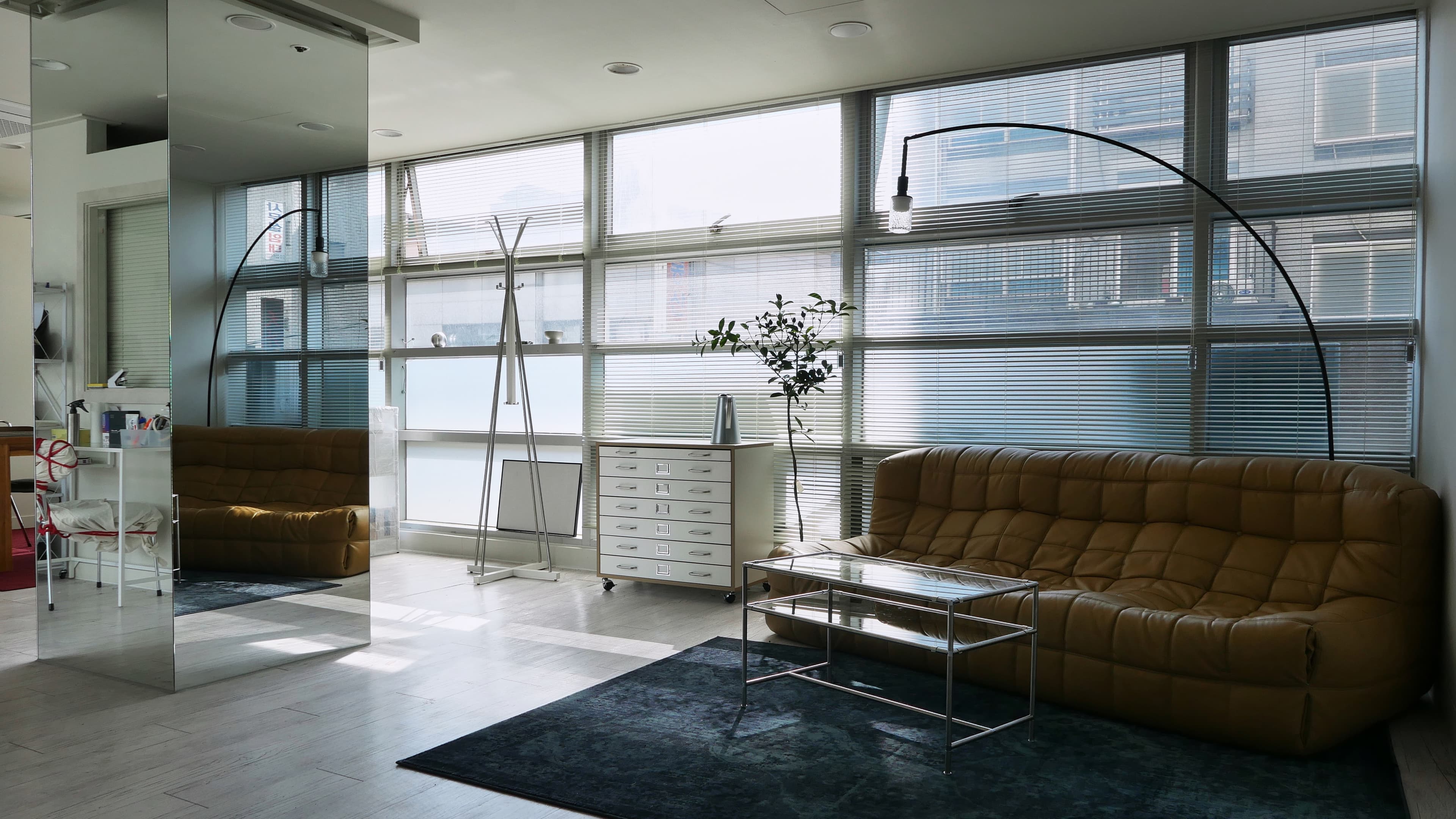 TatuPass team visiting a studio